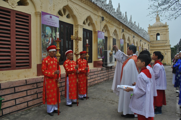 Suy niệm Đàng Thánh Giá - Thứ Sáu Tuần Thánh - ĐÀNG THÁNH GIÁ NĂM GIA ĐÌNH – 2017