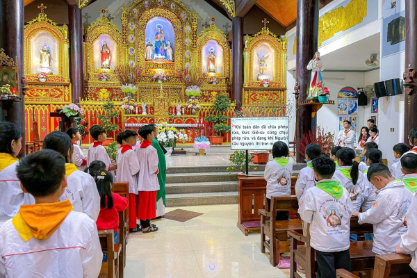 Xứ đoàn Đa-minh Bùi Văn Uý, Giáo xứ Vạn Đồn “Cùng đọc Tin Mừng theo Thánh Lu-ca”